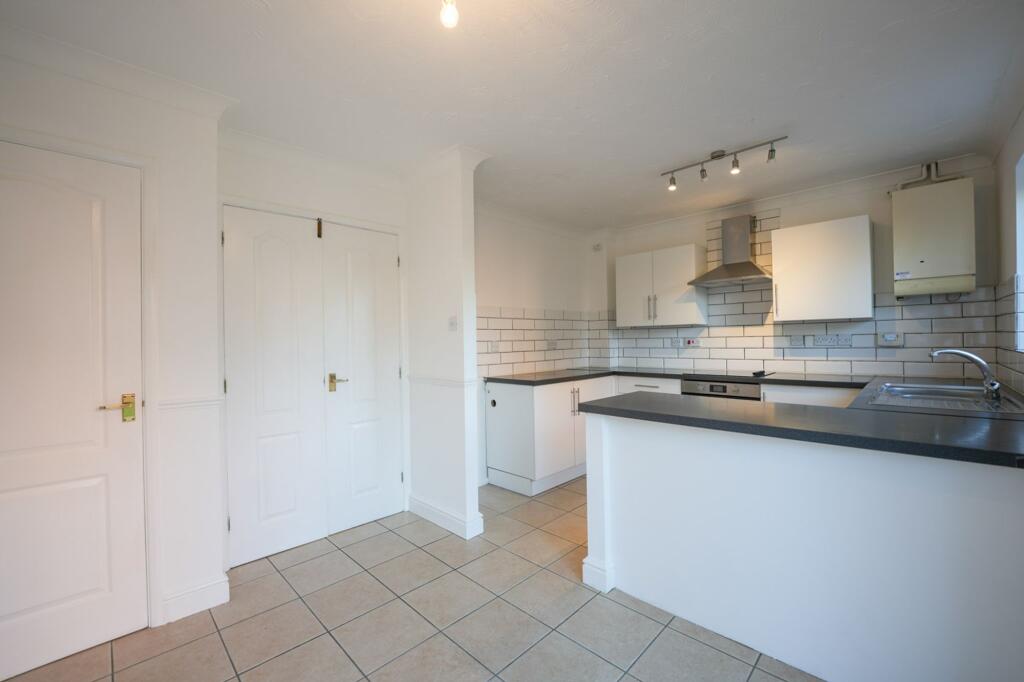 Hartland Drive, Market Harborough, LE16 photo 3