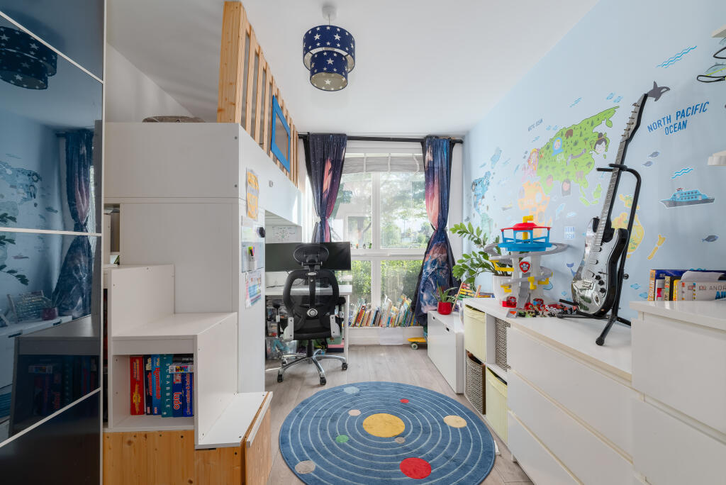 Apartment in London - More