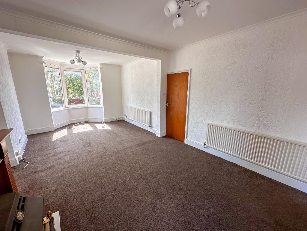 House in Lincoln - View 4