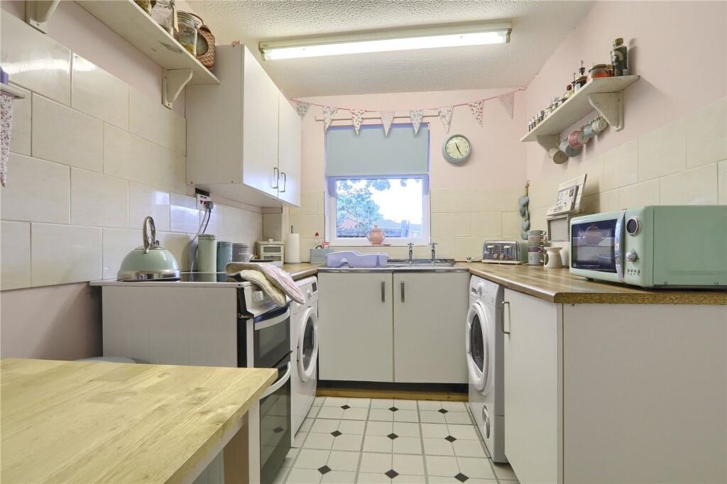 Apartment in Middlesbrough - View 3