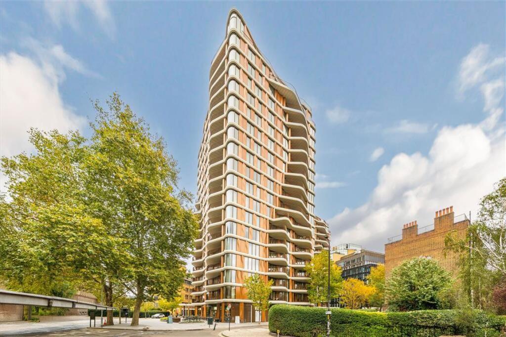 Main image of property: Triptych Place, Bankside