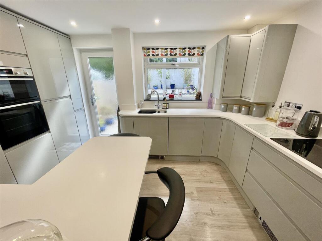 House in Plymouth, Holly Park - View 5