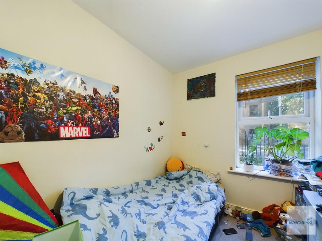 Apartment in Nottingham, Carrington - More