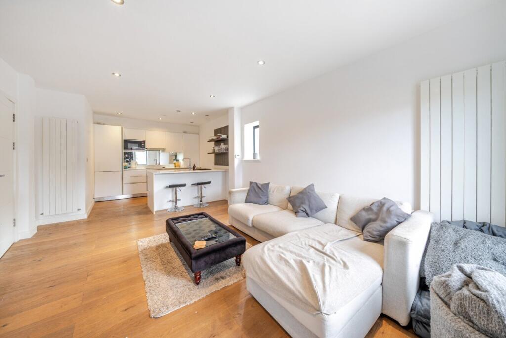 3-bed flat on Bemish Road, Putney, London, SW15, £600,000