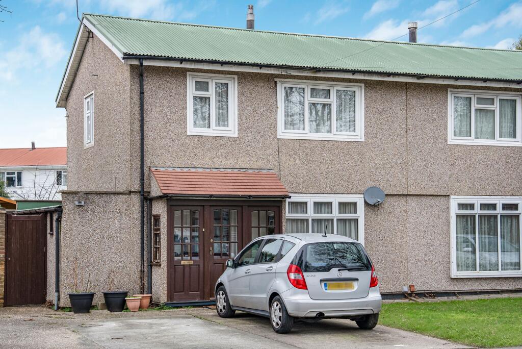 Main image of property: Royston Avenue, Southend-On-Sea, SS2