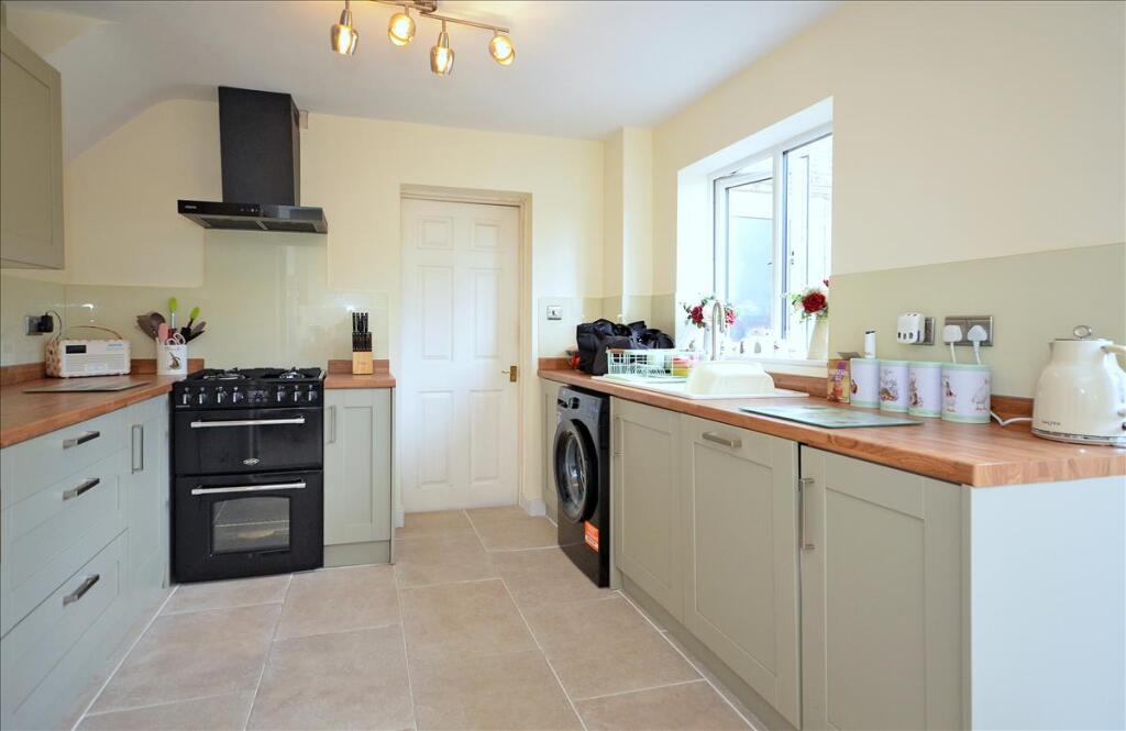 Northfield Avenue, Ringstead, Northamptonshire, NN14 - View 5