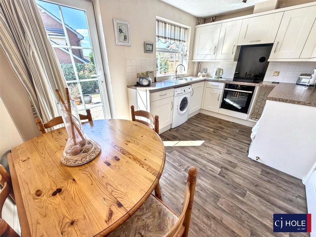 Dodington Close, Barnwood, Gloucester, GL4 photo 3