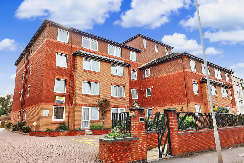 1-bed apartment on 22 Parish Court, £150,000