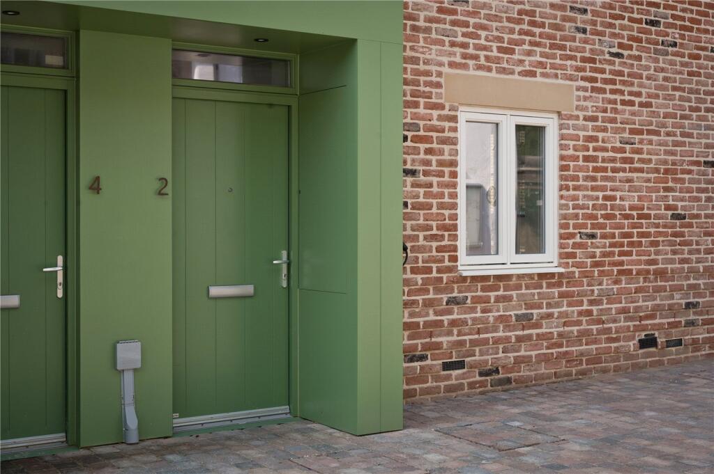 House in Guildford - View 2