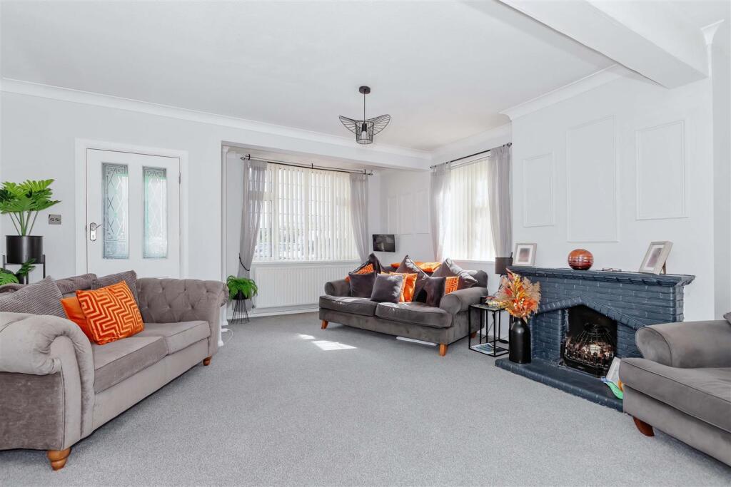 Seamill Park Avenue, Worthing photo 5