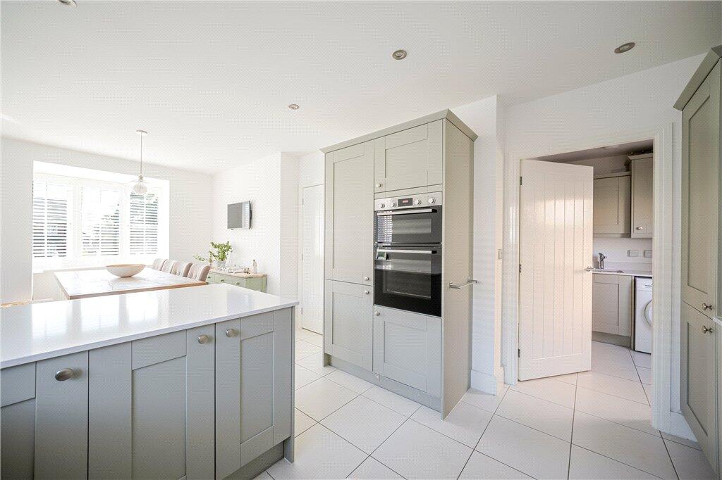 Blackthorn Place, Harrogate, North Yorkshire photo 2