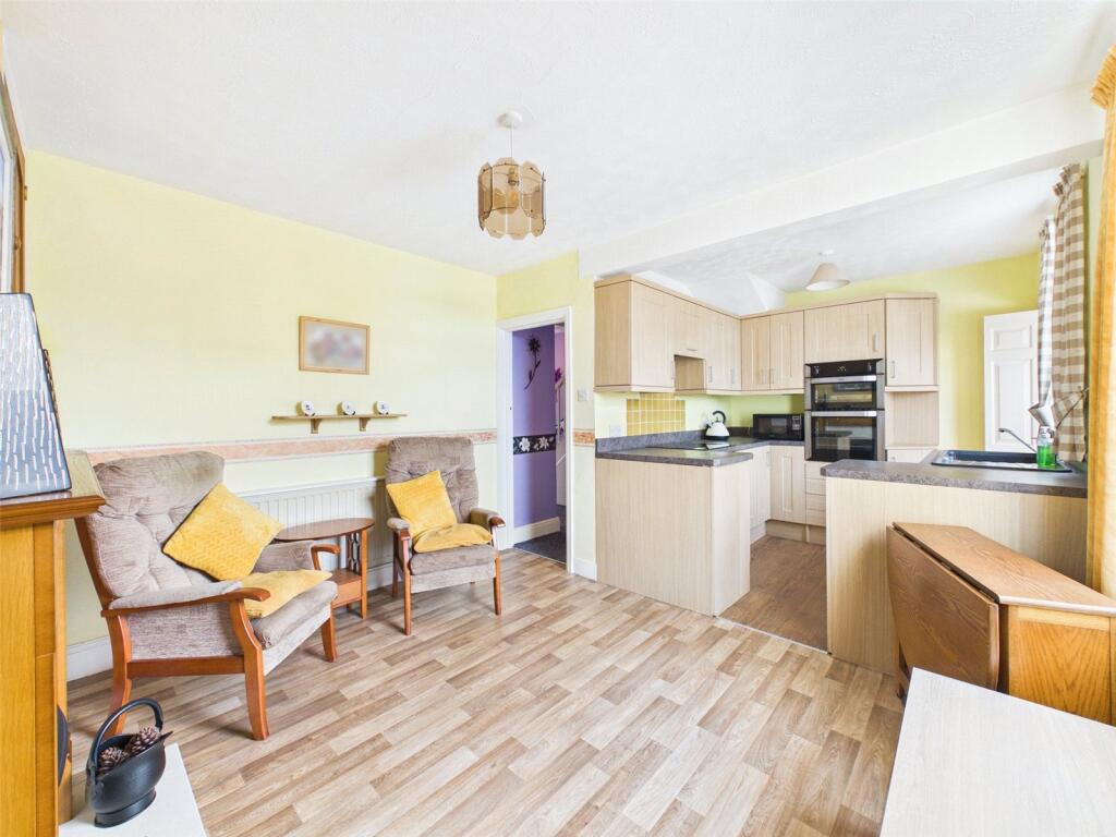 2, Fairfield Road, Bude, Cornwall photo 3