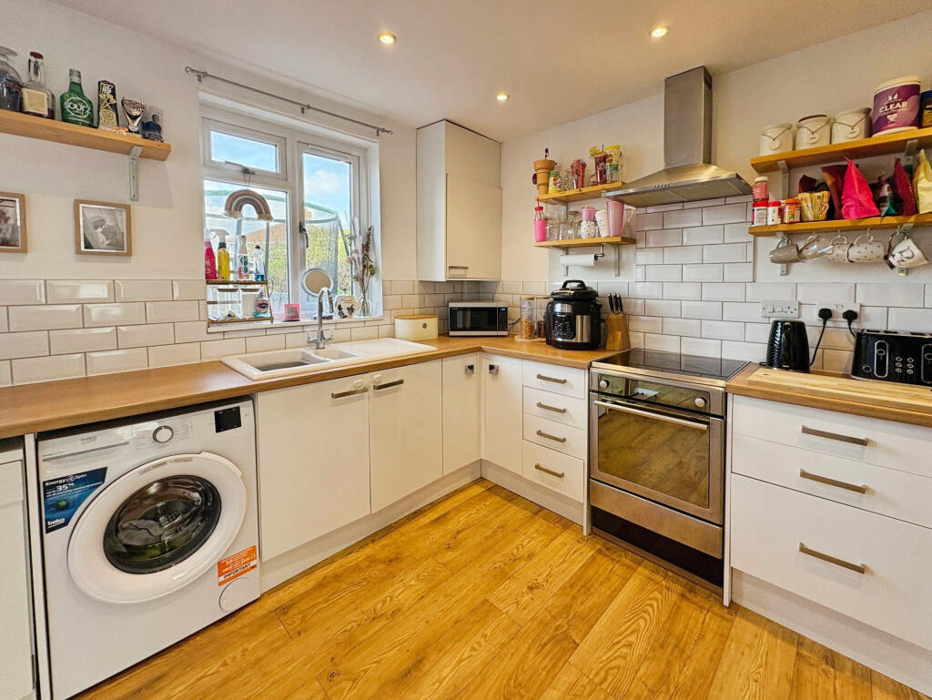 Main image of property: Russell Avenue, Kingswood, Bristol, South Gloucestershire