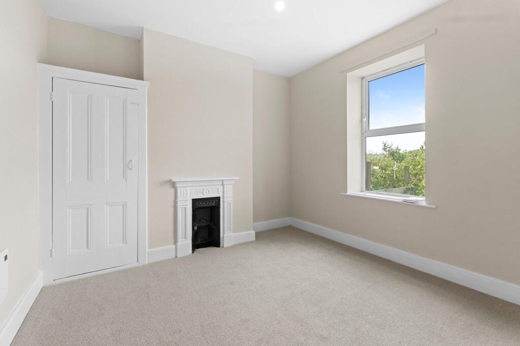 Apartment in Tonbridge - More