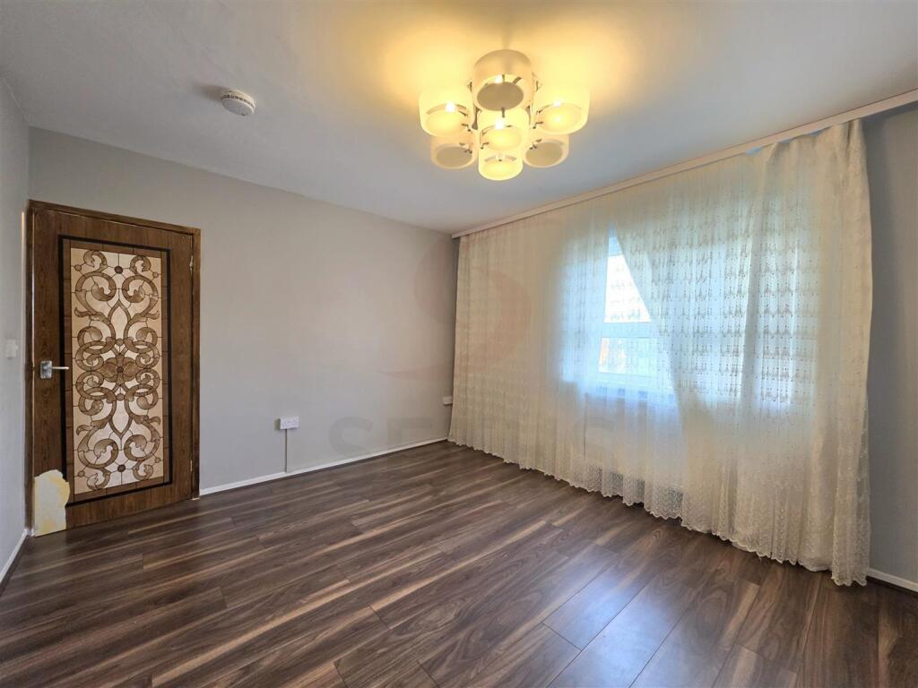 Apartment in Leicester, Mowmacre Hill - More