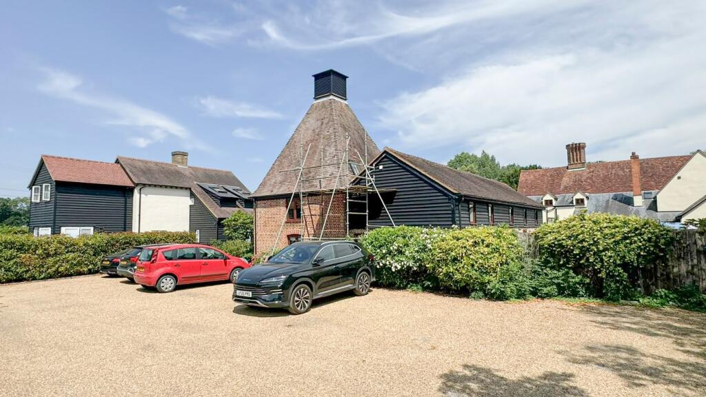 Main image of property: Hatfield Heath Road, Sawbridgeworth, CM21