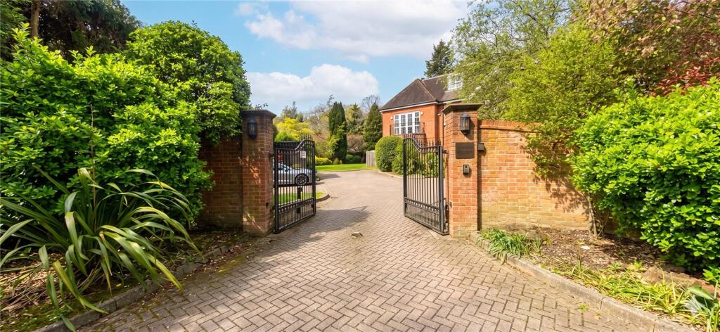 Main image of property: Chasemount, Snows Ride, Windlesham
