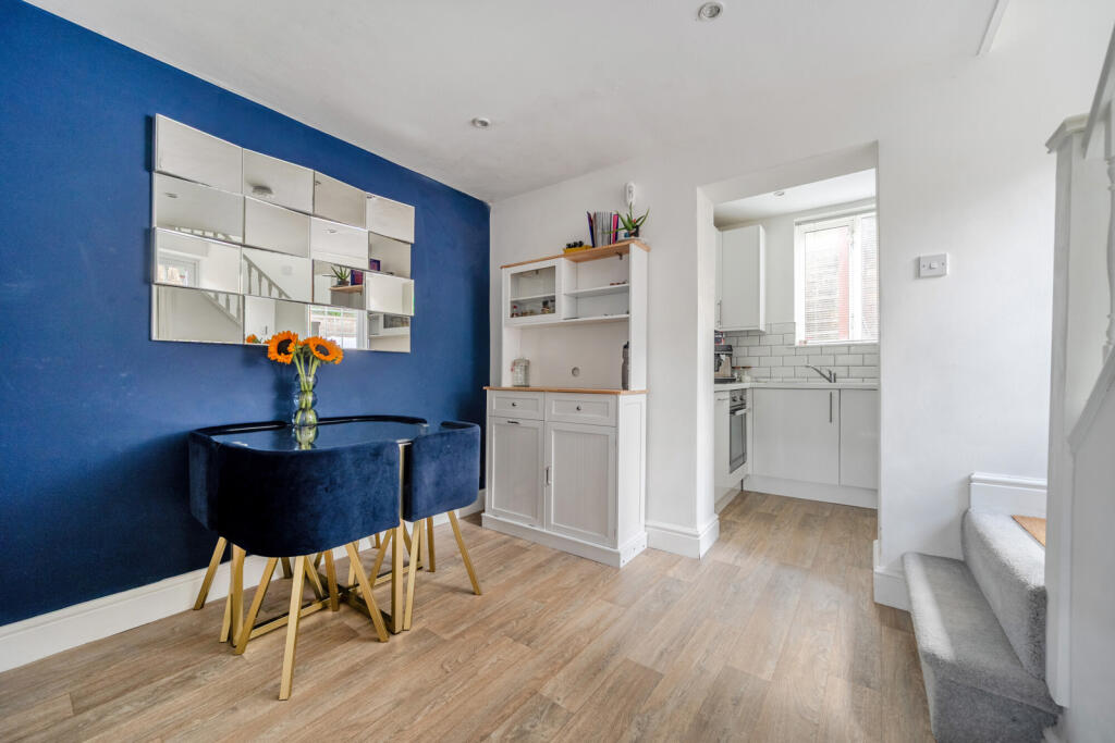 House in Slough, Chalfont St Peter - View 5