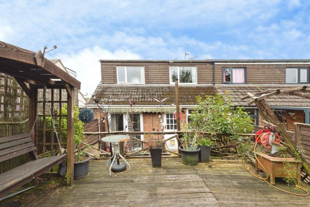 House in Tameside, Greater Manchester - More