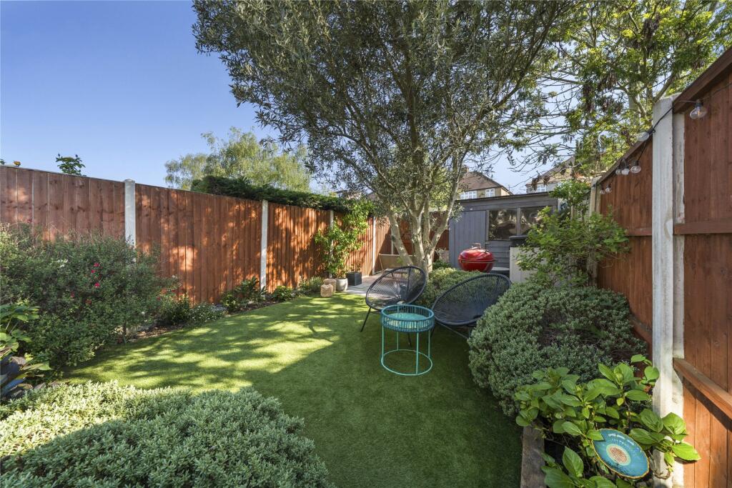 House in Elmbridge, Cobham - View 5