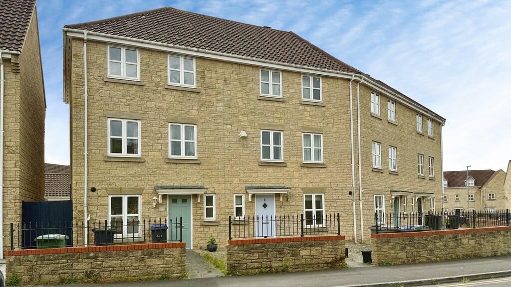3-bed terraced on Sandalwood Road, Westbury, £300,000
