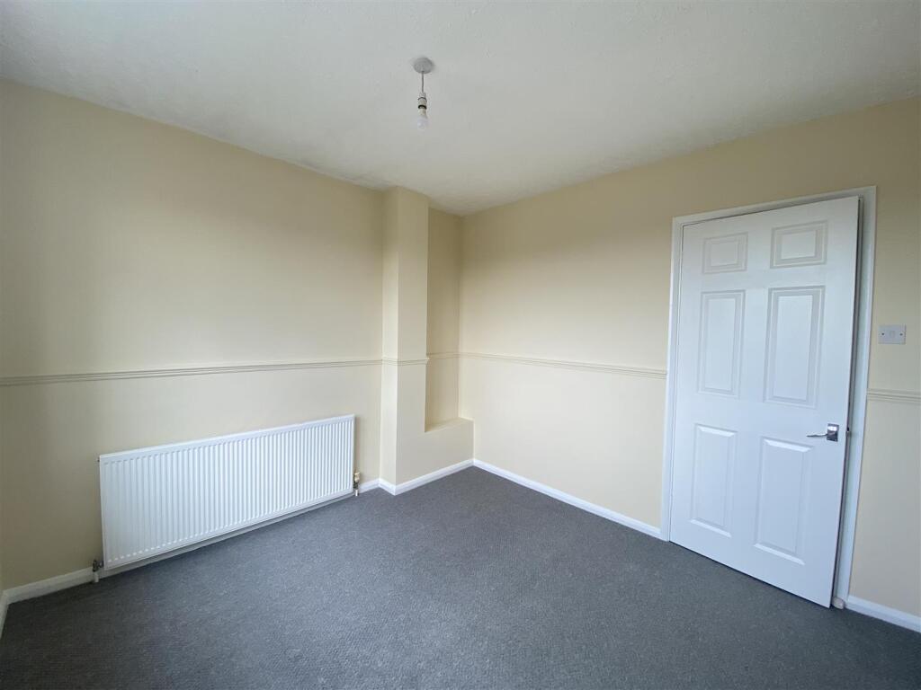 House in Wellingborough, North Northamptonshire - View 5