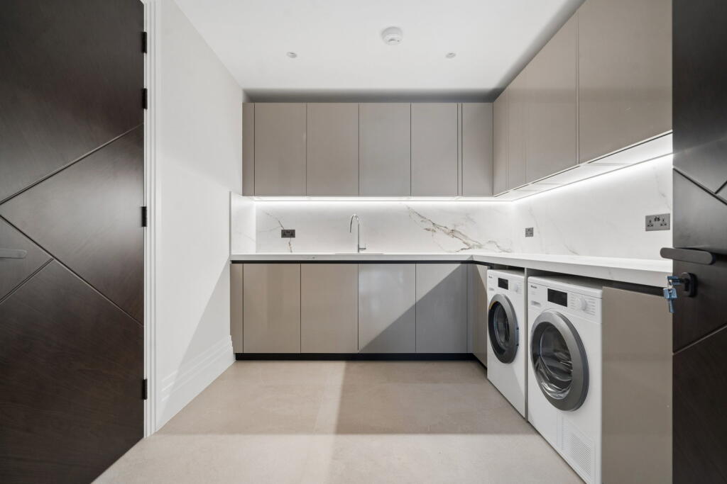 Apartment in Harrow - More