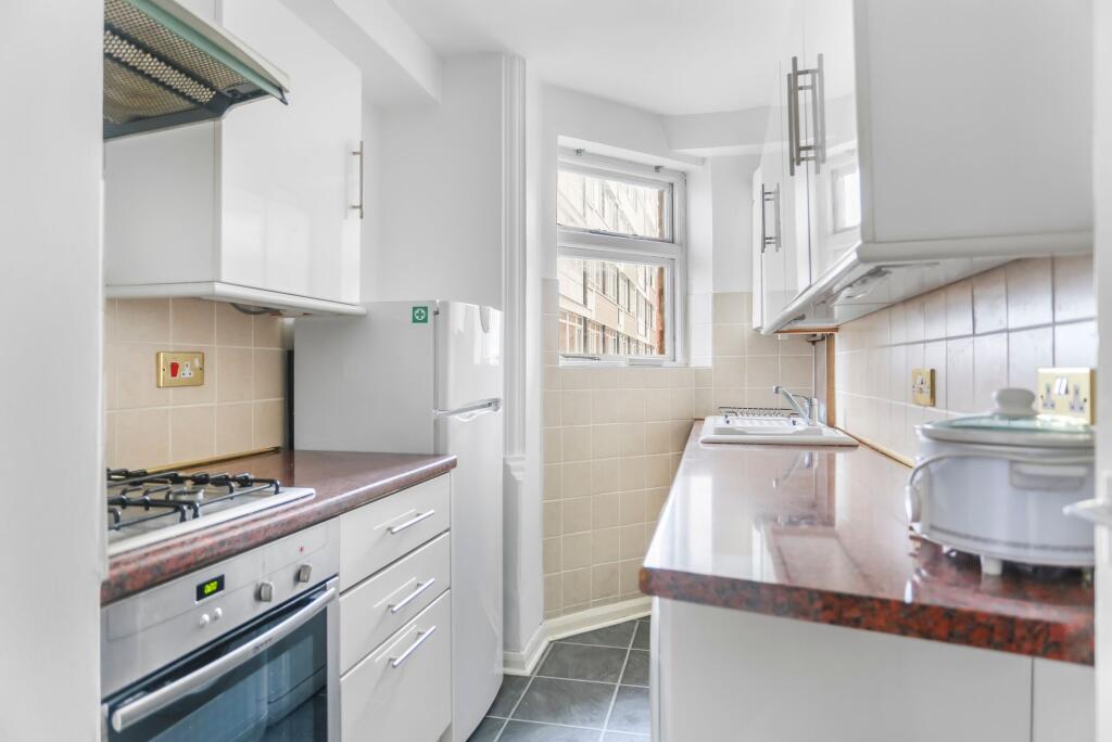 Apartment in Hove, Brunswick - View 3