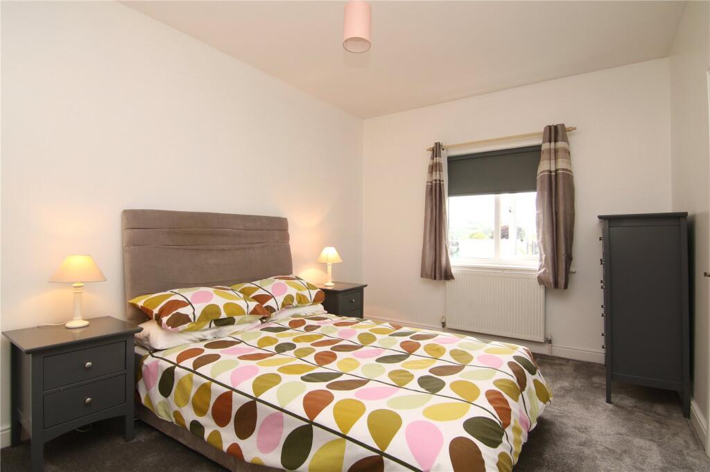 Apartment in Bradford, Steeton with Eastburn - View 5