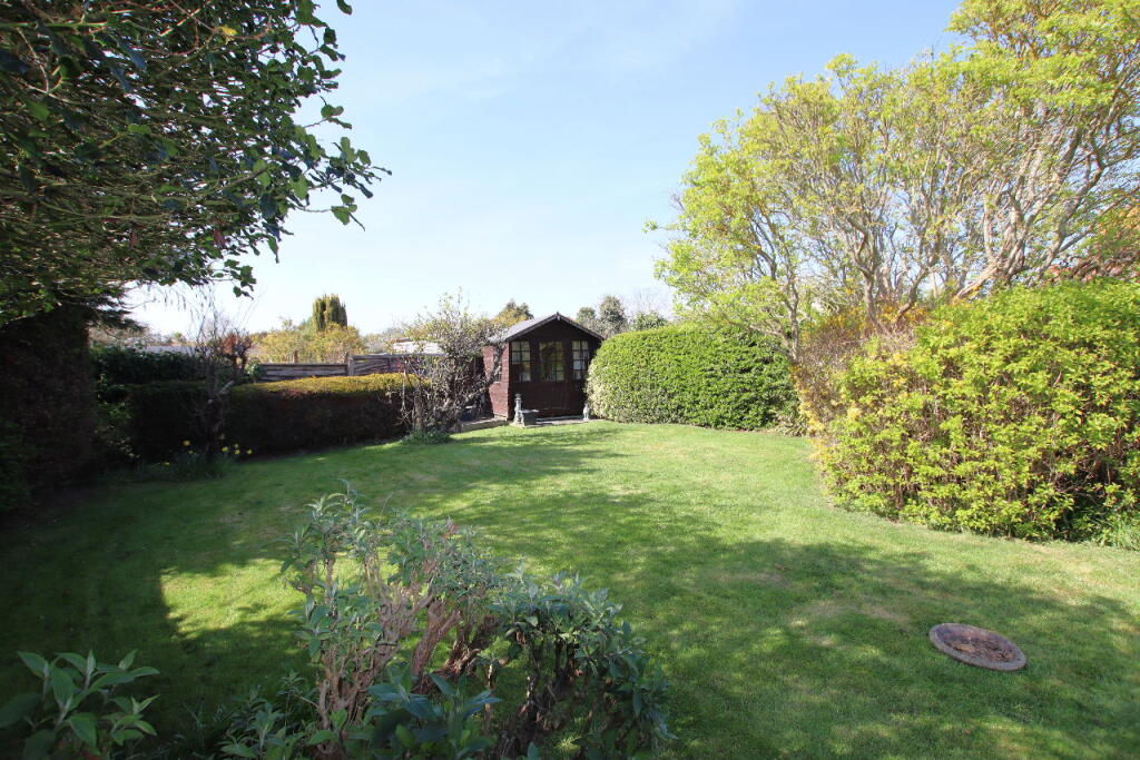 Wash Lane, Clacton on Sea, CO15 photo 3