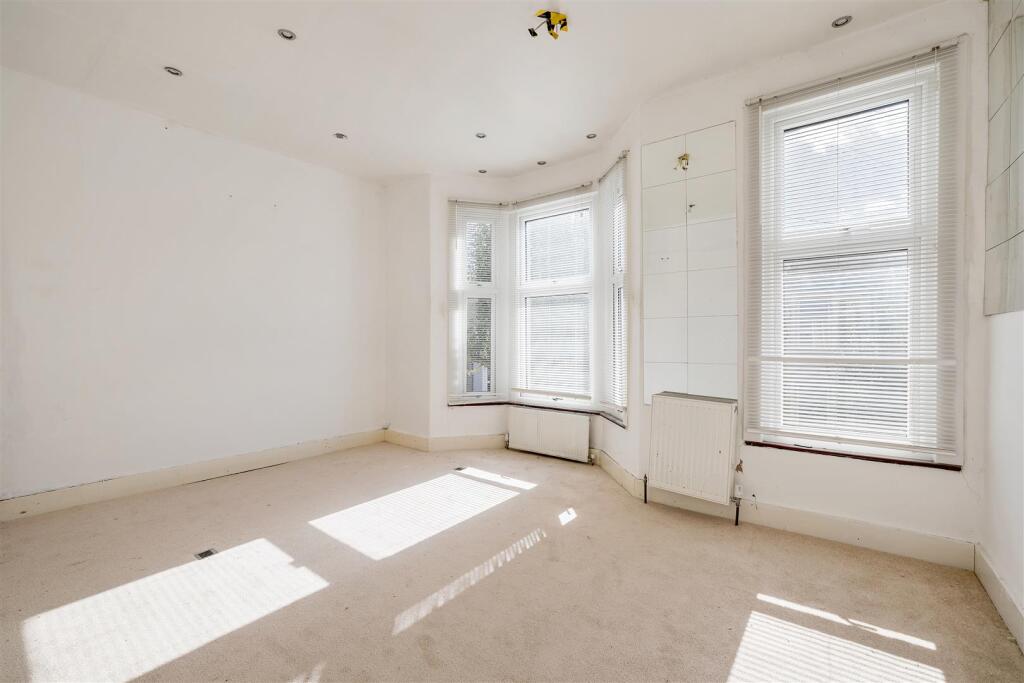 House in London - View 4
