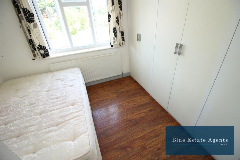 Apartment in Twickenham - More