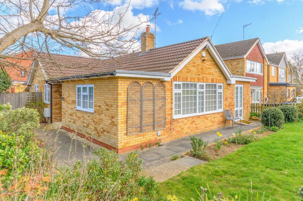 Main image of property: 24 Greenway Road, Shipston-on-stour, CV36 4EA