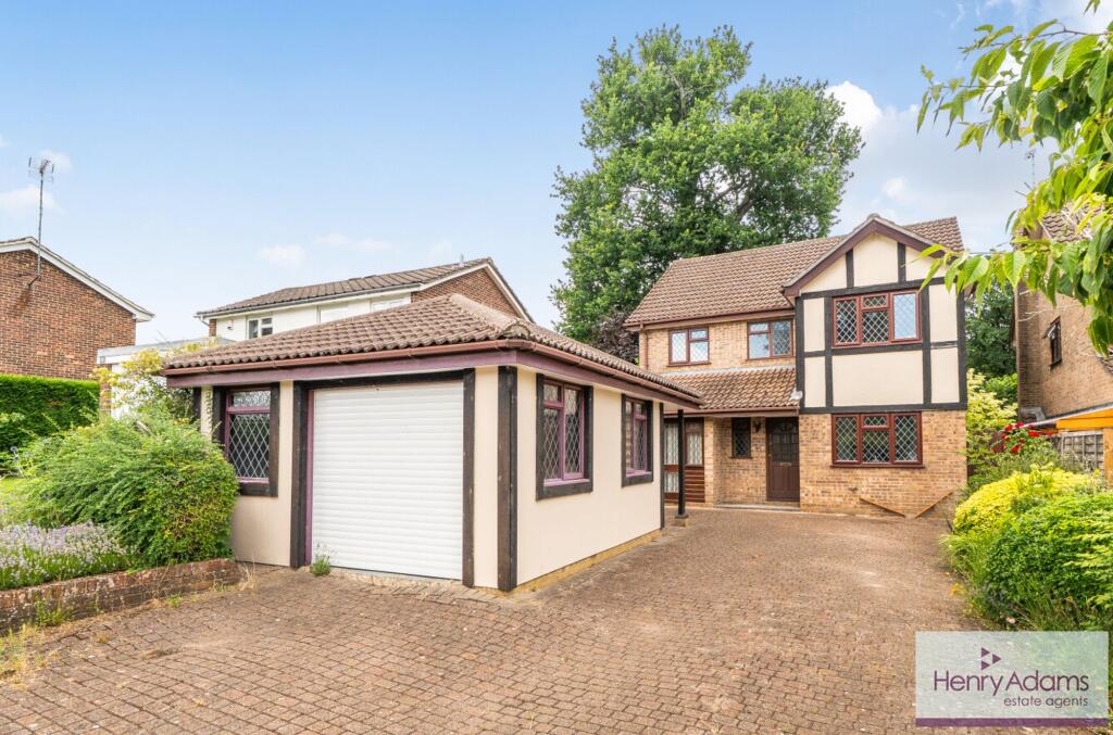 Main image of property: Forest Rise, Liss, GU33