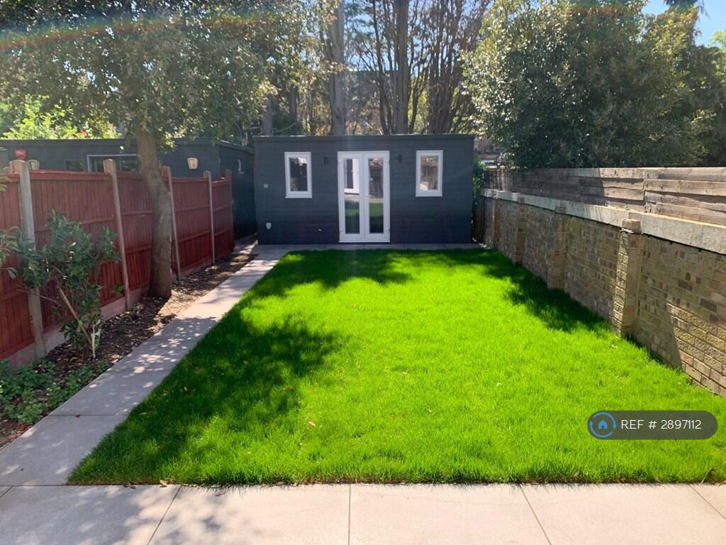 4 bedroom terraced house for rent