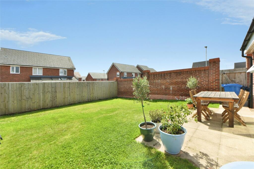Hadrians Turn, Blackburn, Lancashire, BB2 photo 2