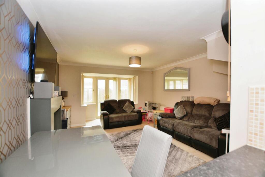 House in Doncaster, Crowle and Ealand - View 5