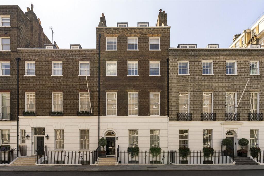 Main image of property: Fitzhardinge Street, London, W1H