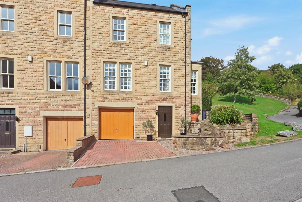 House in North East Derbyshire, Rattle, Ashover