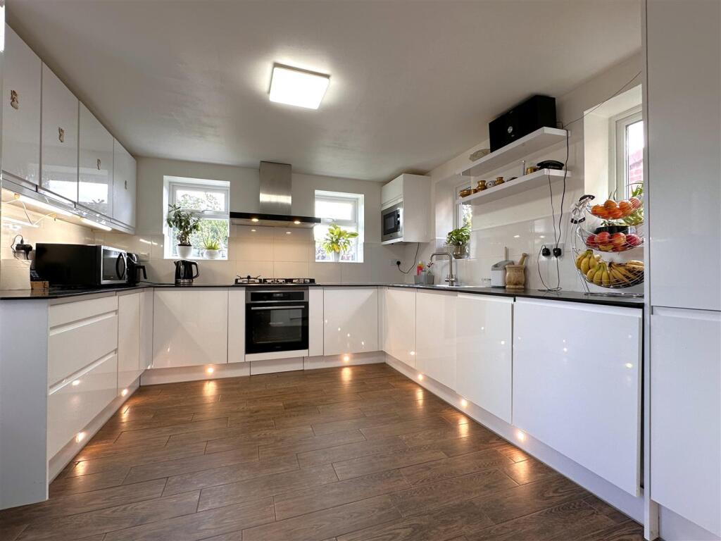 House in Newark and Sherwood, New Town, Newark - View 2