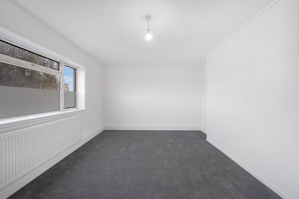 Apartment in Harrow - View 4