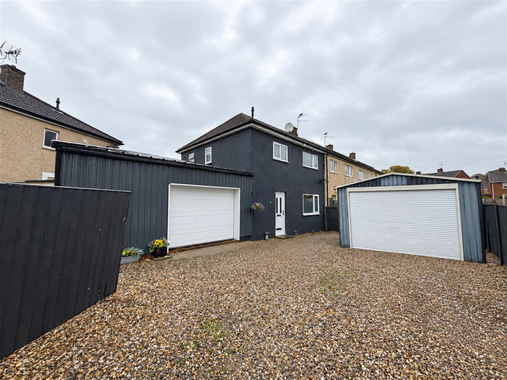 3-bed semi-detached on Glan Gors, Wrexham, £149,950