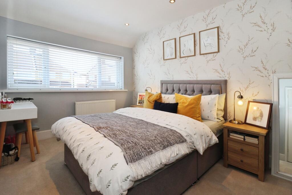 House in Bristol, Patchway - More