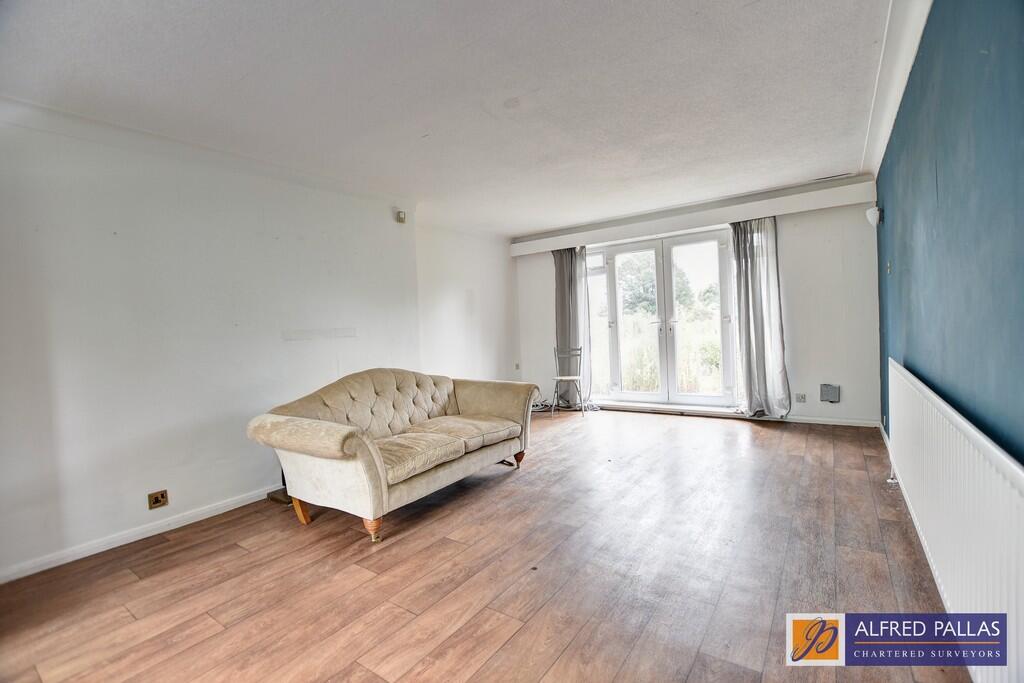 House in South Tyneside, Cleadon - More