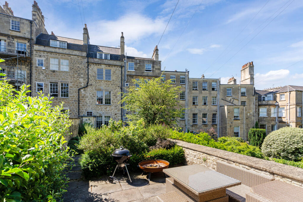 House in Bath - View 3