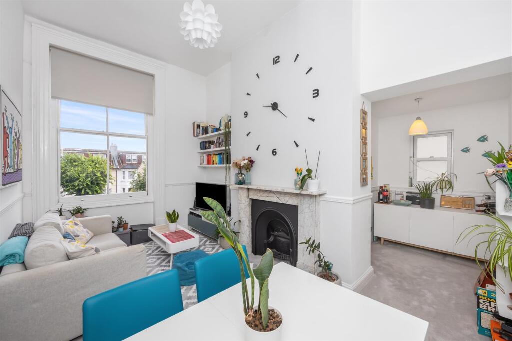 Apartment in Brighton - View 4