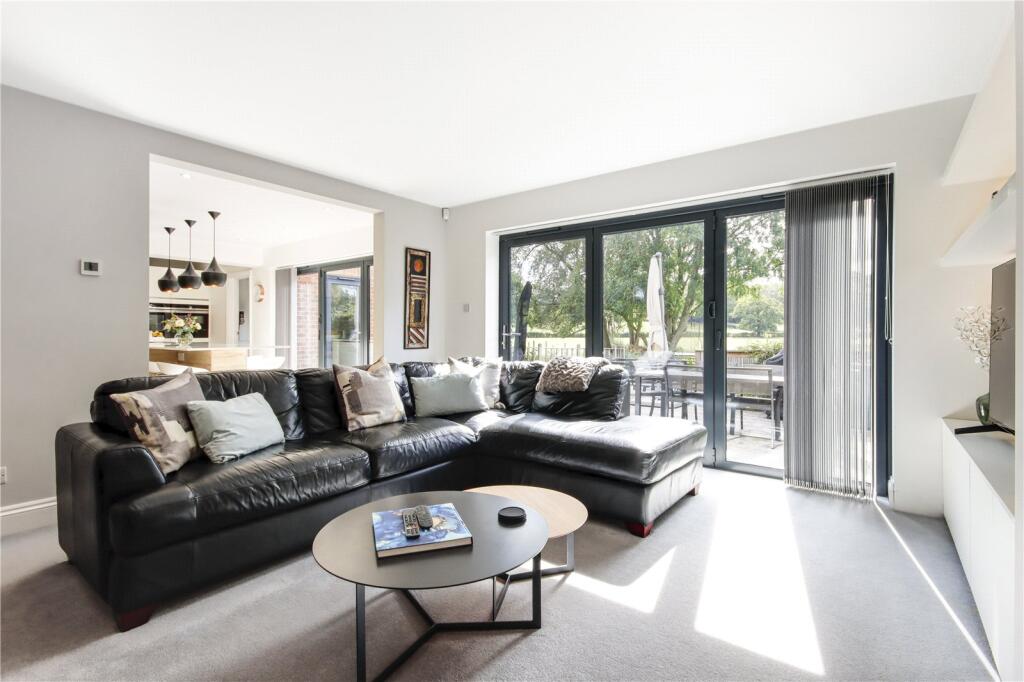 House in Rother, Etchingham - More