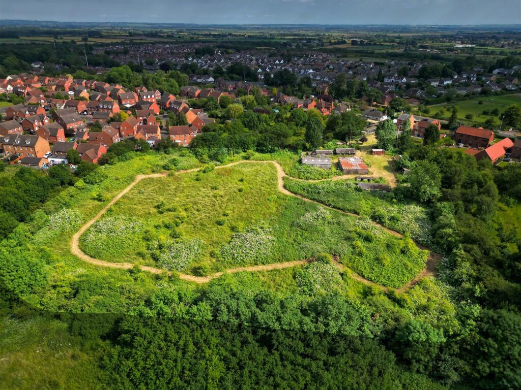 Main image of property: Beacon Hill Road, Newark