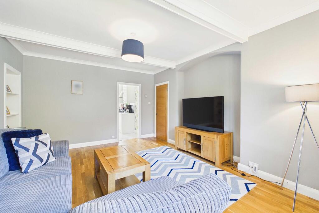 Apartment in Edinburgh - View 3