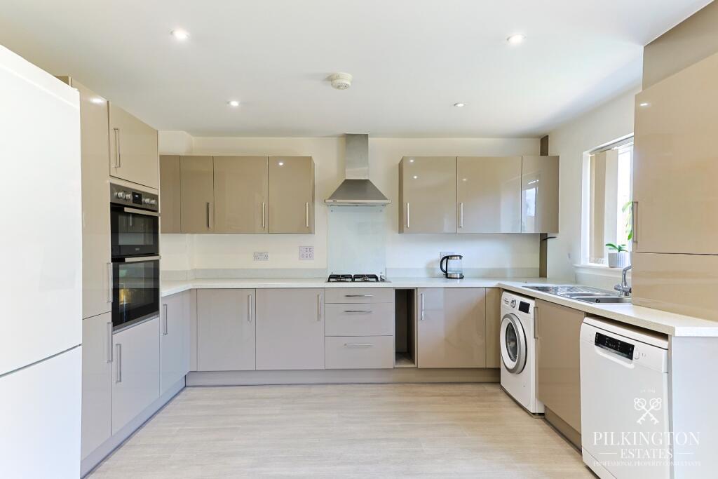 House in Plymouth - View 4